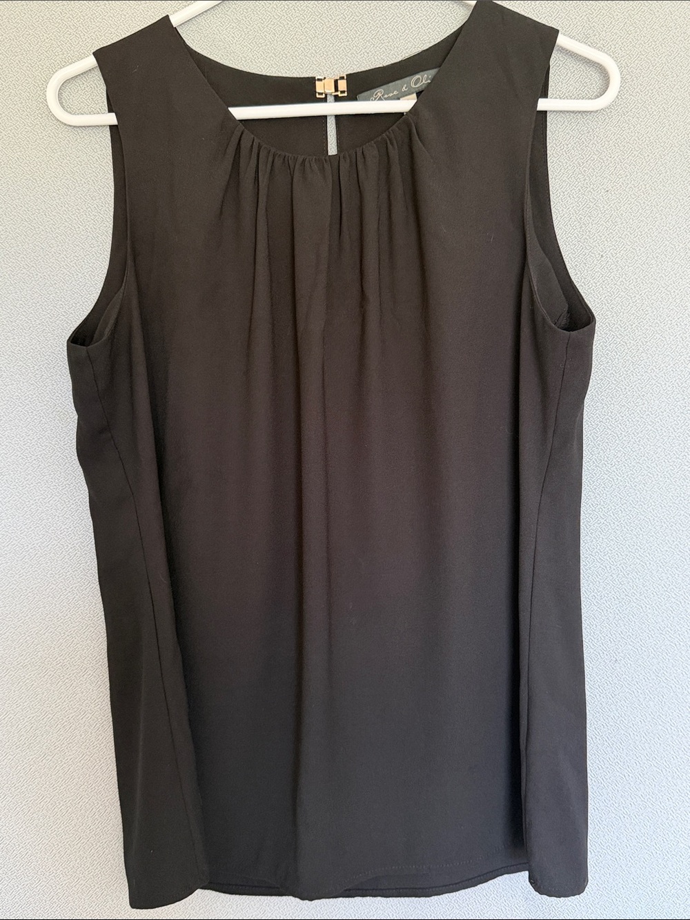 Rose & Olive Black Sleeveless Blouse